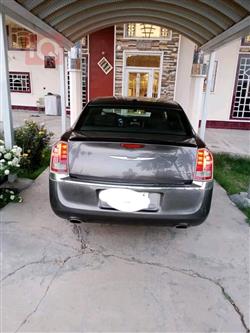کرایسلەر 300